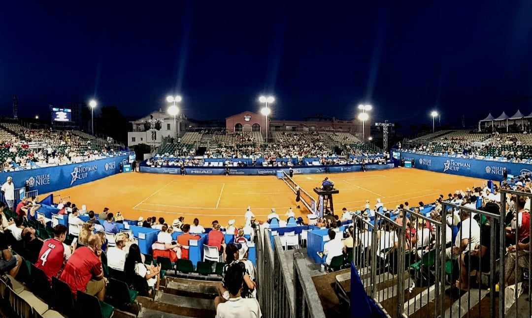 Court central de tennis au Nice LTC