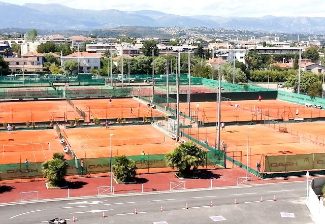 Vue aerienne 2 TCA Jules GREC Antibes
